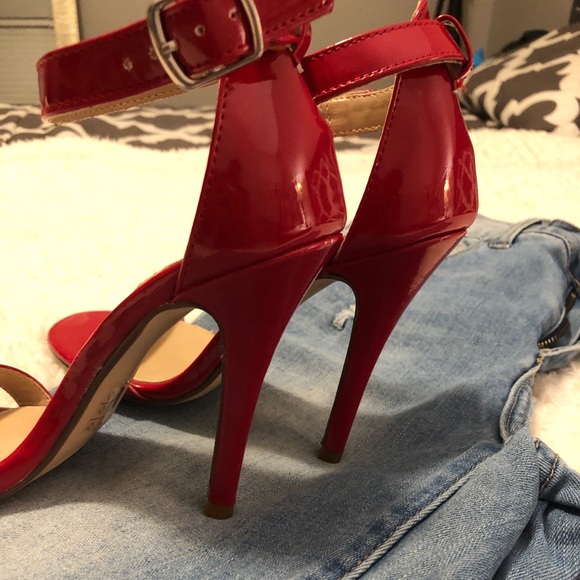 Call it spring red heels size 5 - Picture 5 of 9